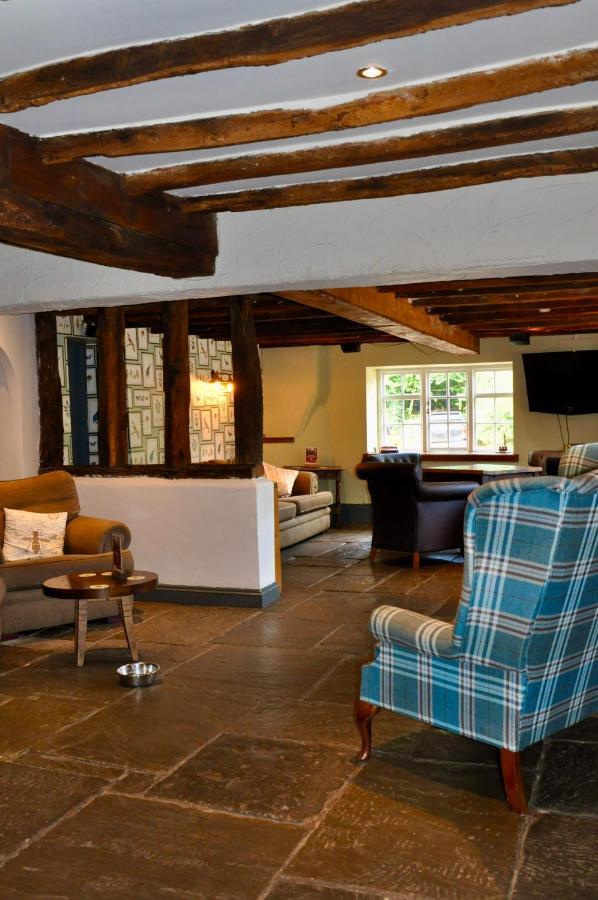 The Hollybush Inn And B&B Priors Marston Luaran gambar
