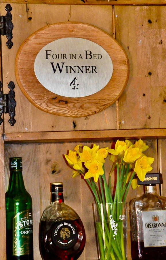 The Hollybush Inn And B&B Priors Marston Luaran gambar