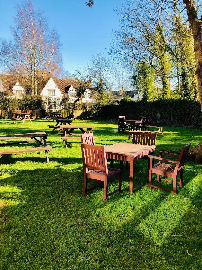 The Hollybush Inn And B&B Priors Marston Luaran gambar