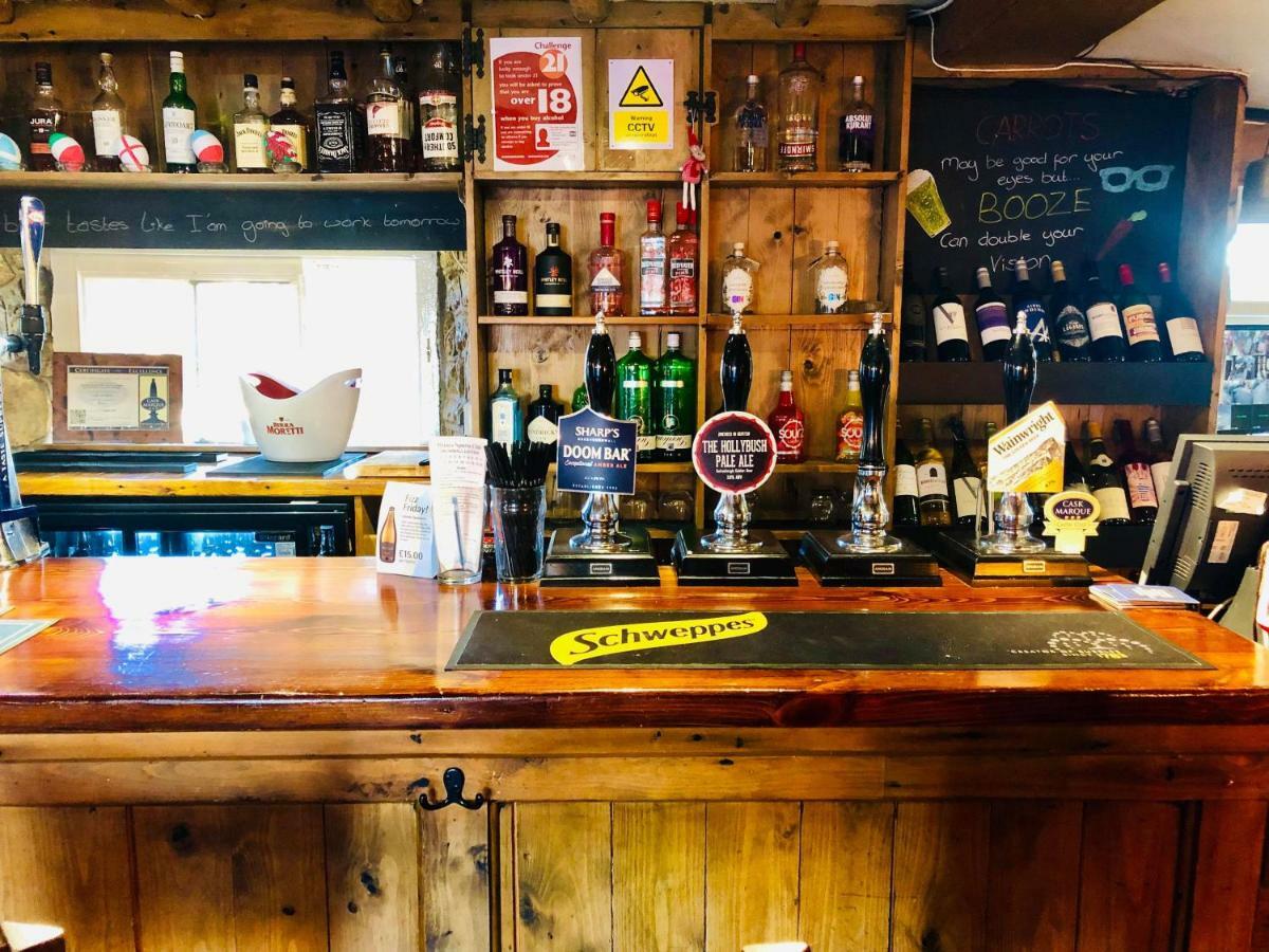 The Hollybush Inn And B&B Priors Marston Luaran gambar