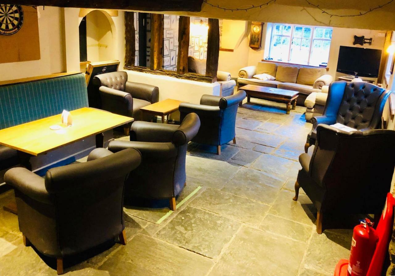 The Hollybush Inn And B&B Priors Marston Luaran gambar